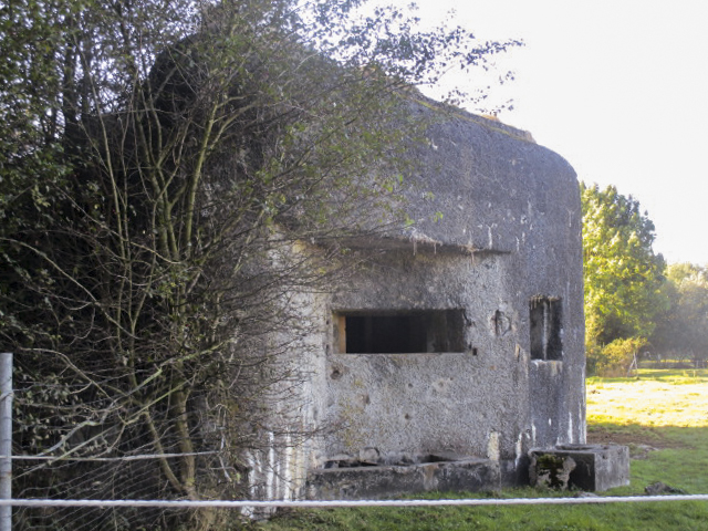 Ligne Maginot - B312 - ANSTAING - (Blockhaus pour canon) - Vue de la GR 121 B.