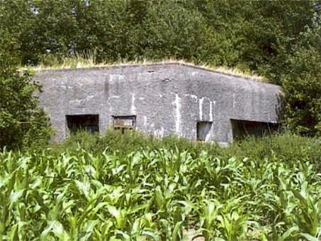 Ligne Maginot - B306 - ROCH Est (Blockhaus pour canon) - 