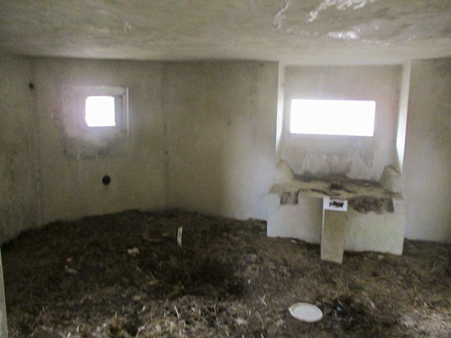 Ligne Maginot - B367 - RUE DAMBRIE - (Blockhaus pour canon) - Intérieur du blockhaus. - Smardz Félix
