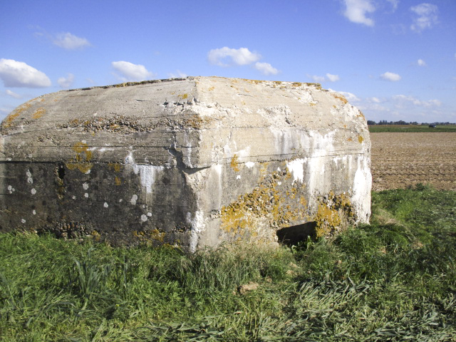 Ligne Maginot - BEF 329 - LA COUTURE SUD 3 - (Blockhaus pour arme infanterie) - Face orientée côté est.