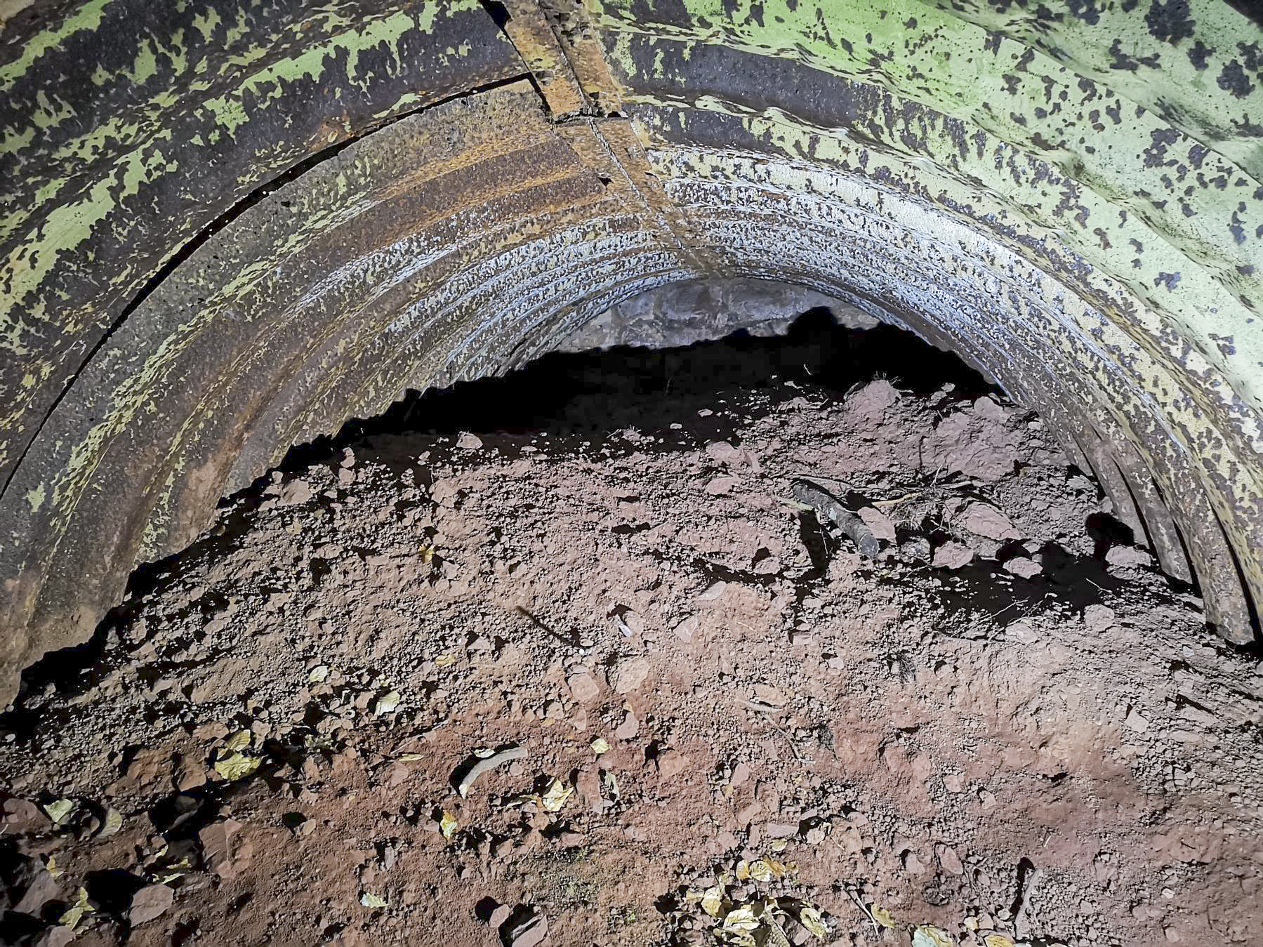 Ligne Maginot - SAUECK - (Position d'artillerie préparée) - Intérieur du deuxième abri en tôle métro