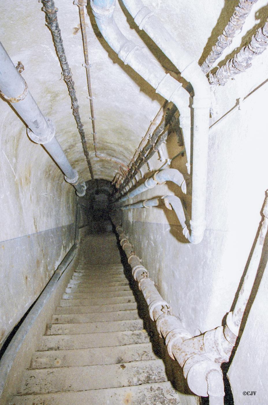 Ligne Maginot - MONT DES WELCHES - A21 - (Ouvrage d'artillerie) - Bloc 5
L'escalier vers le bloc