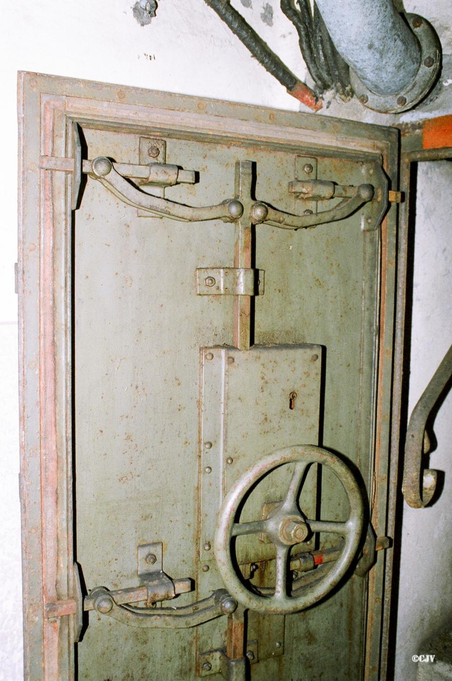 Ligne Maginot - MONT DES WELCHES - A21 - (Ouvrage d'artillerie) - Bloc 5
Porte etanche