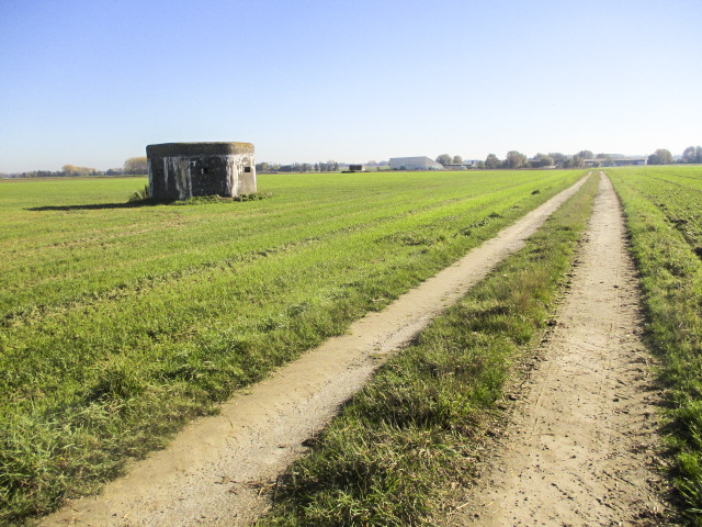 Ligne Maginot - BEF 570 - L'EPINOI 1 - (Blockhaus pour arme infanterie) - Blockhaus situé dans son environnement.