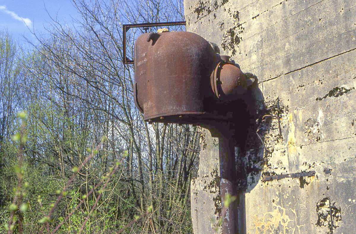 Ligne Maginot - KERFENT - A34 - (Ouvrage d'infanterie) - Bloc 2
Projecteur blindé