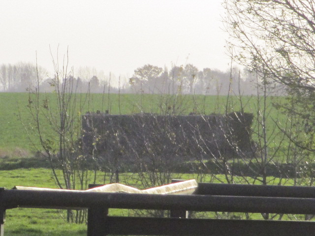 Ligne Maginot - BEF 588 - MOULIN du MARAIS Nord (Blockhaus pour arme infanterie) - Vu depuis la ferme située au lieu-dit 'Marais'. - Smardz Félix