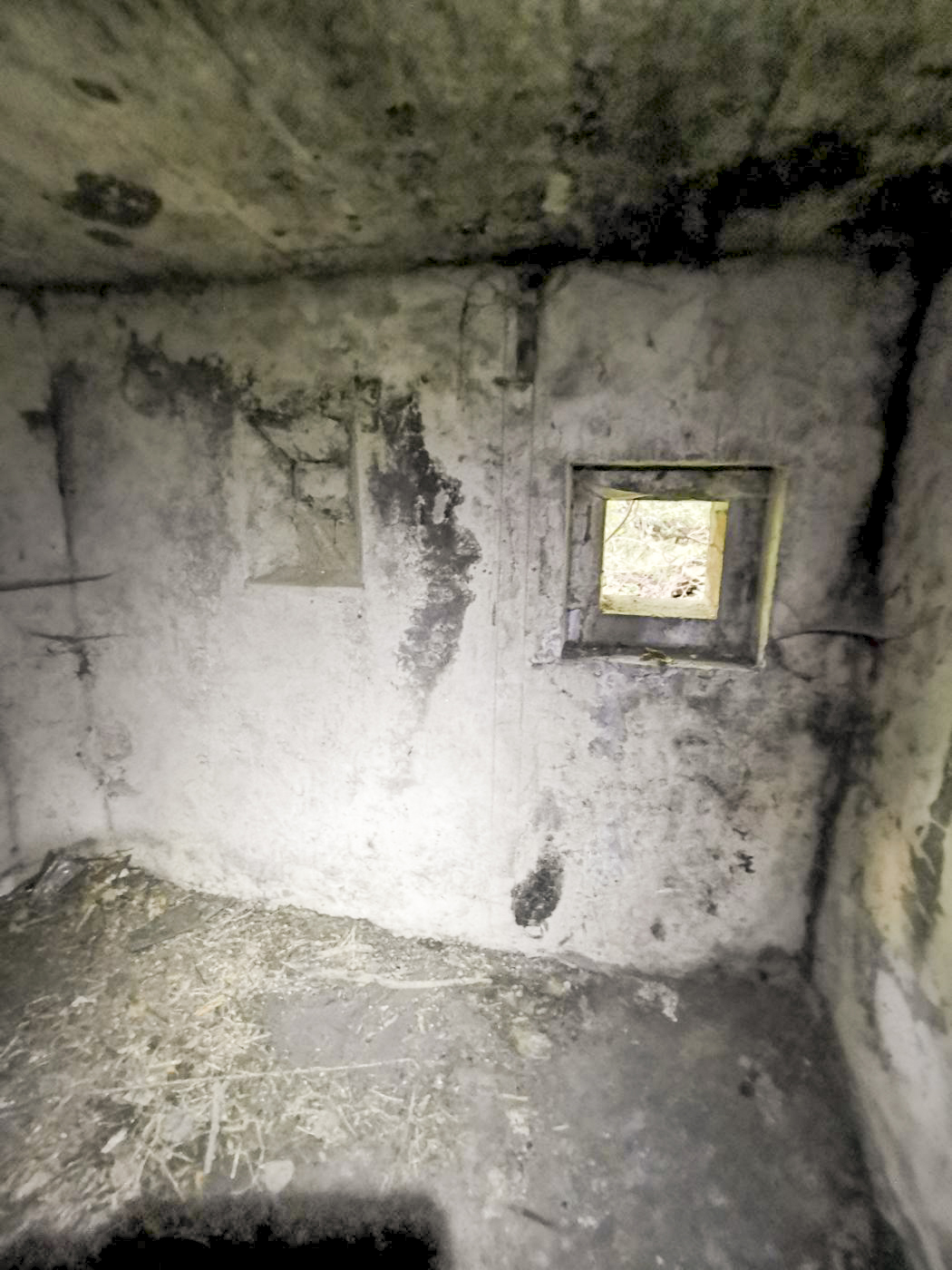 Ligne Maginot - B591 - RICHARDSHAEUSER 5 - (Blockhaus pour arme infanterie) - La chambre de tir, partie droite.