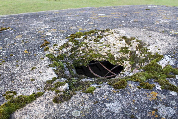 Ligne Maginot - DORFWIESE 2 - (Blockhaus pour arme infanterie) - Impact d'obus - Christian LENHARD