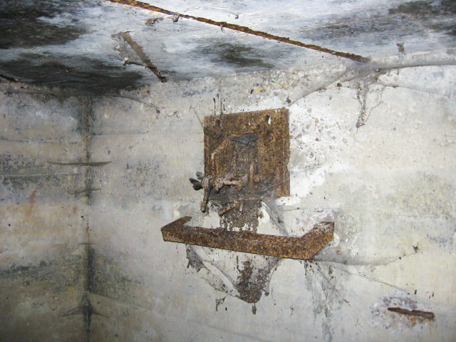 Ligne Maginot - GARTEN 6 - (Blockhaus pour arme infanterie) - Les supports FM
En dessous le modèle d'origine
