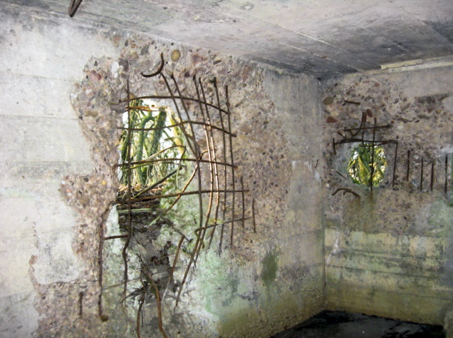 Ligne Maginot - GUCKENBERG 3 - (Blockhaus pour canon) - L'intérieur
Impacts d'obus