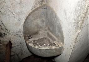 Ligne Maginot - HOCHWALD C2 - (Casemate d'infanterie) - Dans la chambre du chef de casemate