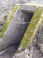 Ligne Maginot - CHAMOUILLETTE - (Central téléphonique isolé) - L'entrée principale, située à 15 m du puits.