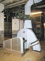 Ligne Maginot - FOUR A CHAUX - FAC - (Ouvrage d'artillerie) - Bloc 2
Etage intermédiaire de la tourelle de 75
Ventilateur