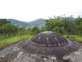 Ligne Maginot - FOUR A CHAUX - FAC - (Ouvrage d'artillerie) - Bloc 5
La tourelle de mitrailleuses dominant Lembach