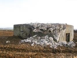 Ligne Maginot - CB118 - UNTERHAUSEN - (Blockhaus pour canon) - Démolition en cours, vue du ferraillage