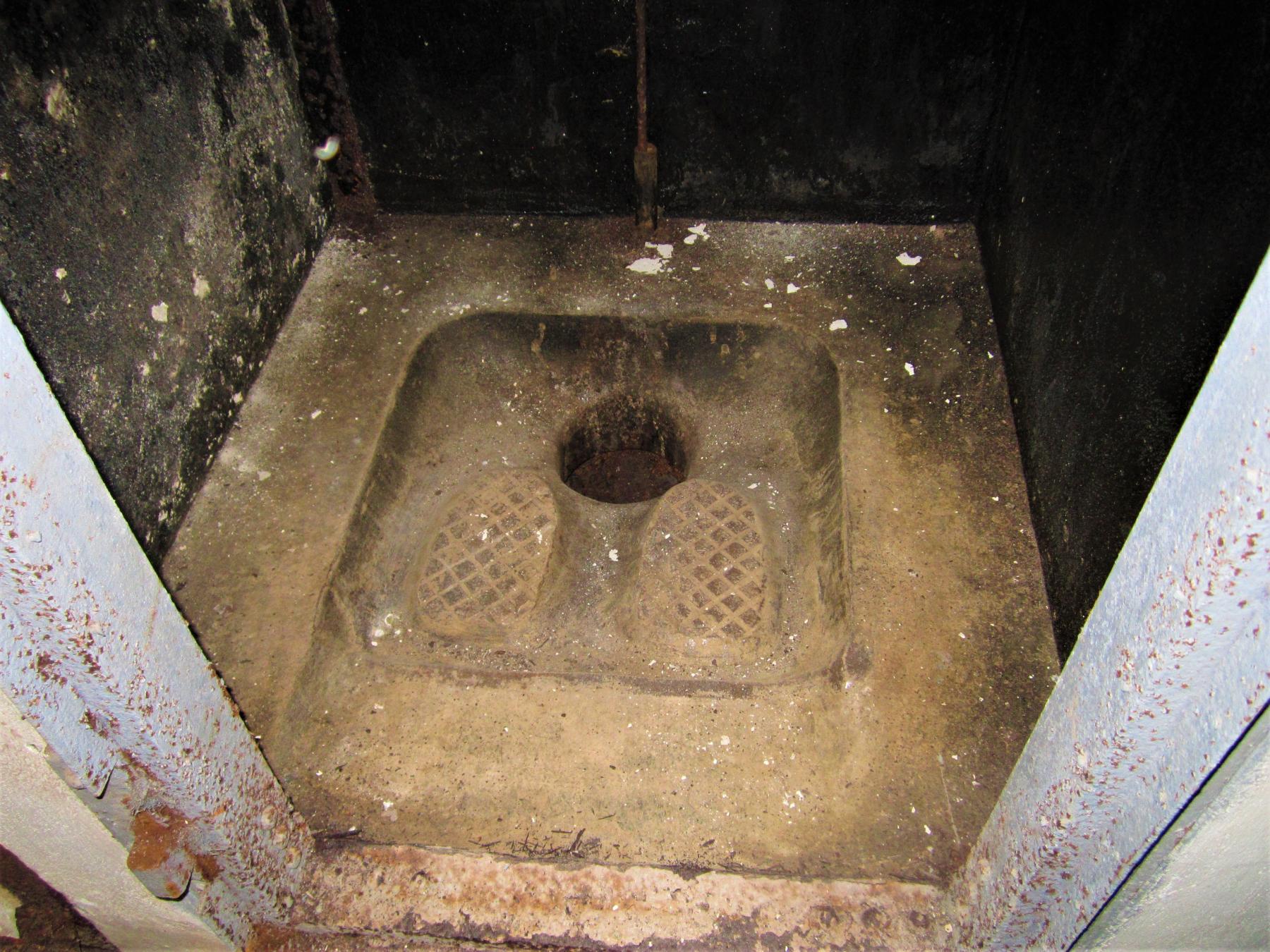 Ligne Maginot - FOUR A CHAUX - FAC - (Ouvrage d'artillerie) - Latrines