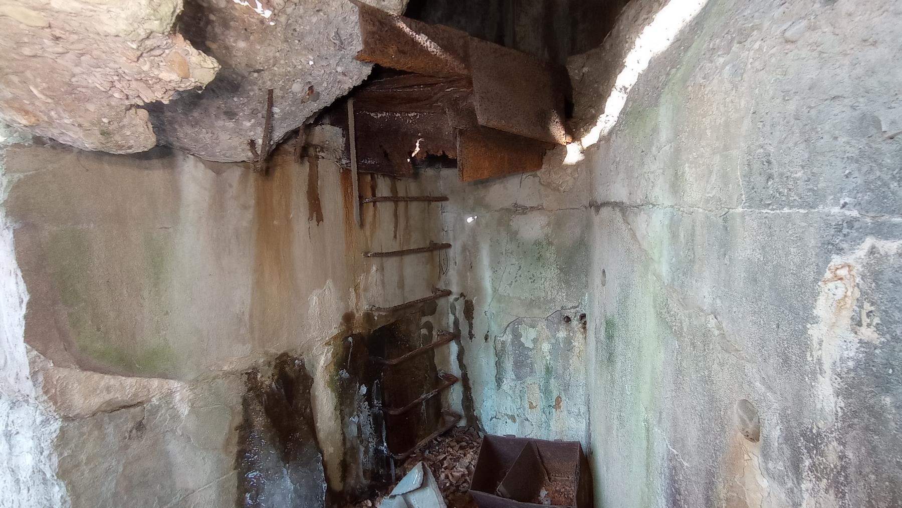 Ligne Maginot - HOCHWALD C2 - (Casemate d'infanterie) - L'issue de secours 