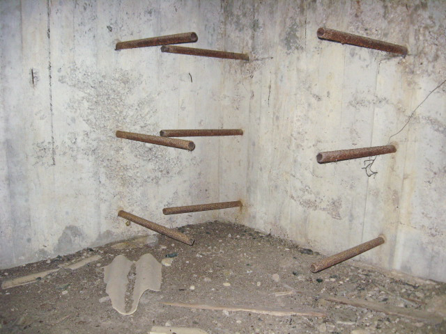 Ligne Maginot - KALKOFEN 4 - (Blockhaus pour arme infanterie) - Supports de couchettes - Christian LENHARD