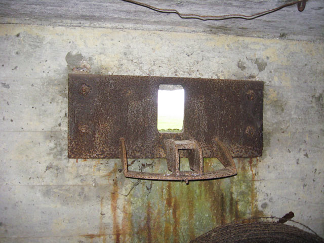 Ligne Maginot - KOPP 5 - (Blockhaus pour arme infanterie) - Affût N pour mitrailleuse Hotchkiss - Christian LENHARD