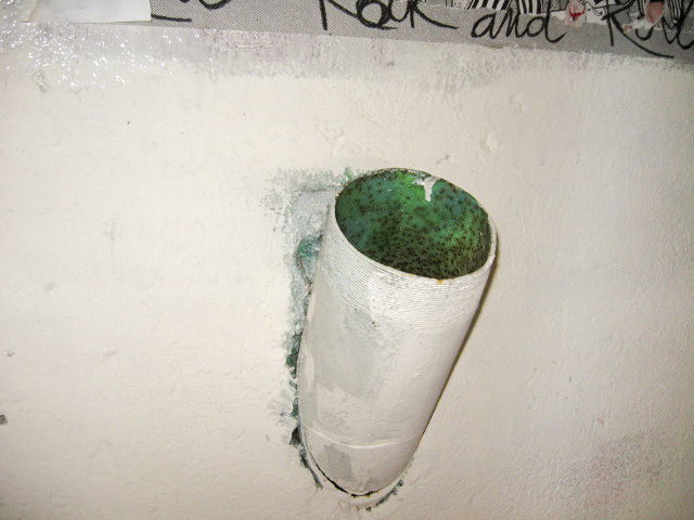 Ligne Maginot - POUHL - (Blockhaus pour arme infanterie) - Goulotte lance grenades - Christian LENHARD