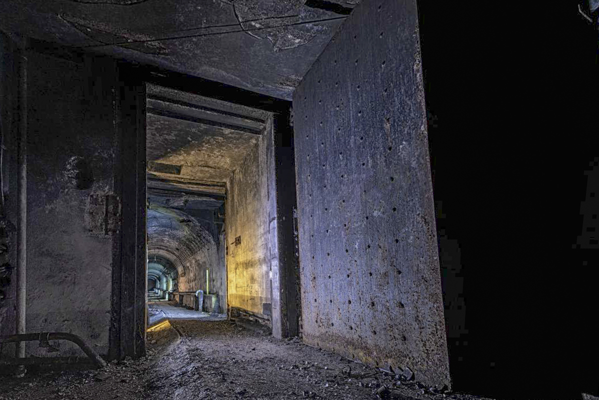 Ligne Maginot - METRICH - A17 - (Ouvrage d'artillerie) - L’immense porte destinée à couper le souffle d'une éventuelle explosion du magasin M1.
