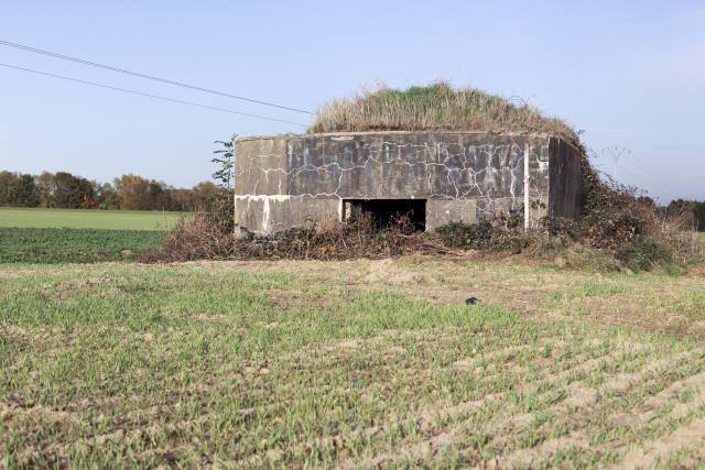Ligne Maginot - CB124 - (Blockhaus pour arme infanterie) - Coté entrée de la pièce antichar - www.arnaultjl-photo.com