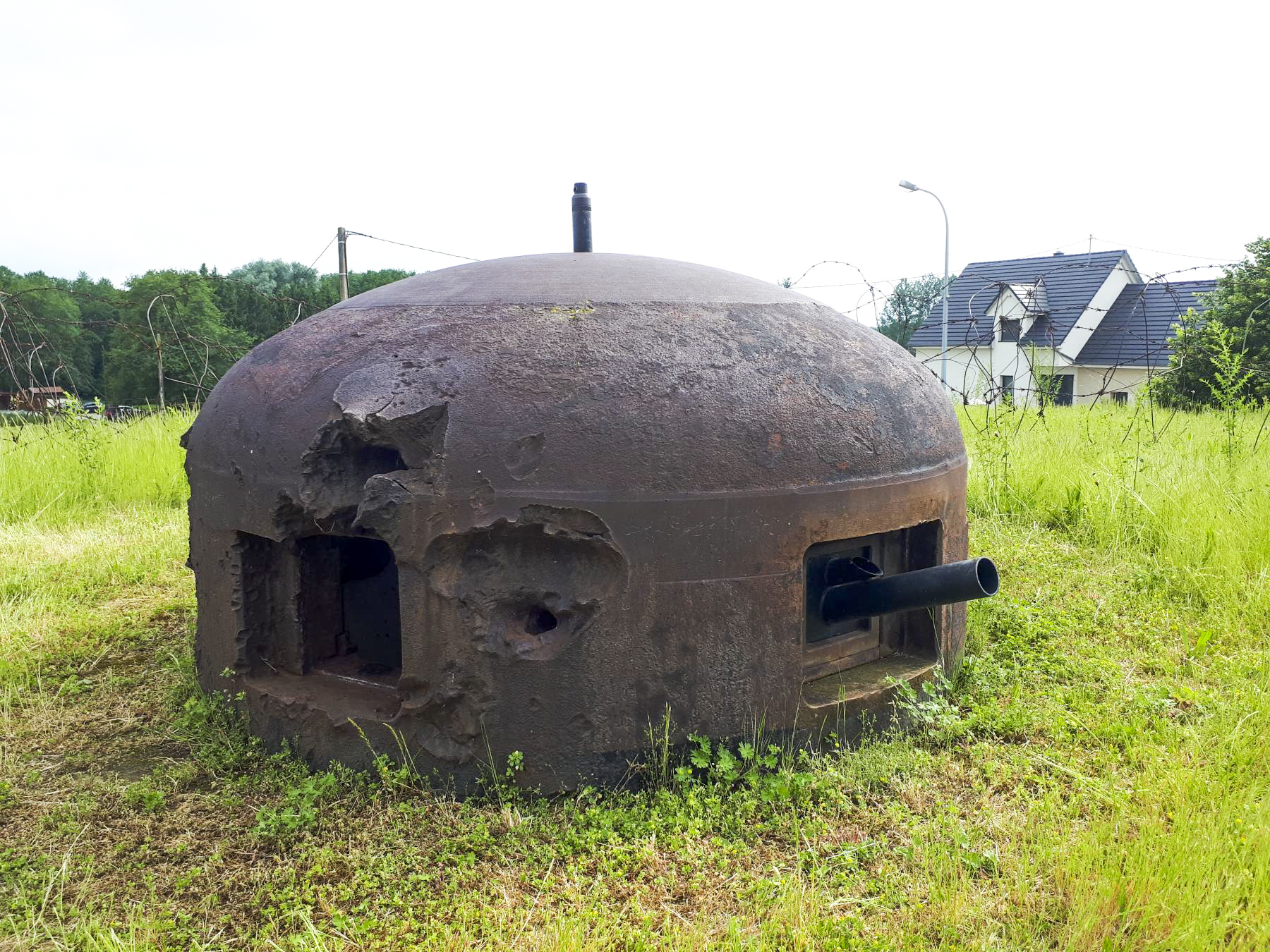 Ligne Maginot - OBERROEDERN SUD - RIEFFEL - (Casemate d'infanterie - Double) - Cloche GFM avec mortier de 50 en place (copie)