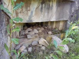 Ligne Maginot - BENNWIHR EST - (Blockhaus pour arme infanterie) - Premier créneau coté nord
