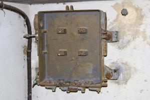 Ligne Maginot - AMODON - (Observatoire d'infanterie) - Répartiteur téléphonique 
Boite de coupure n°2 à 28 circuits 