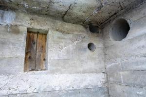 Ligne Maginot - NEUSCHOLLEN EST - (Casemate d'infanterie - Simple) - Niche et ouvertures pour la ventilation