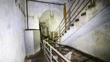 Ligne Maginot - FROHMUHL (PC DU QUARTIER KAPELLENHOF - II/153° RIF) - (Abri) - Coffre d'entrée Est
Le bas de la cage d'escalier
