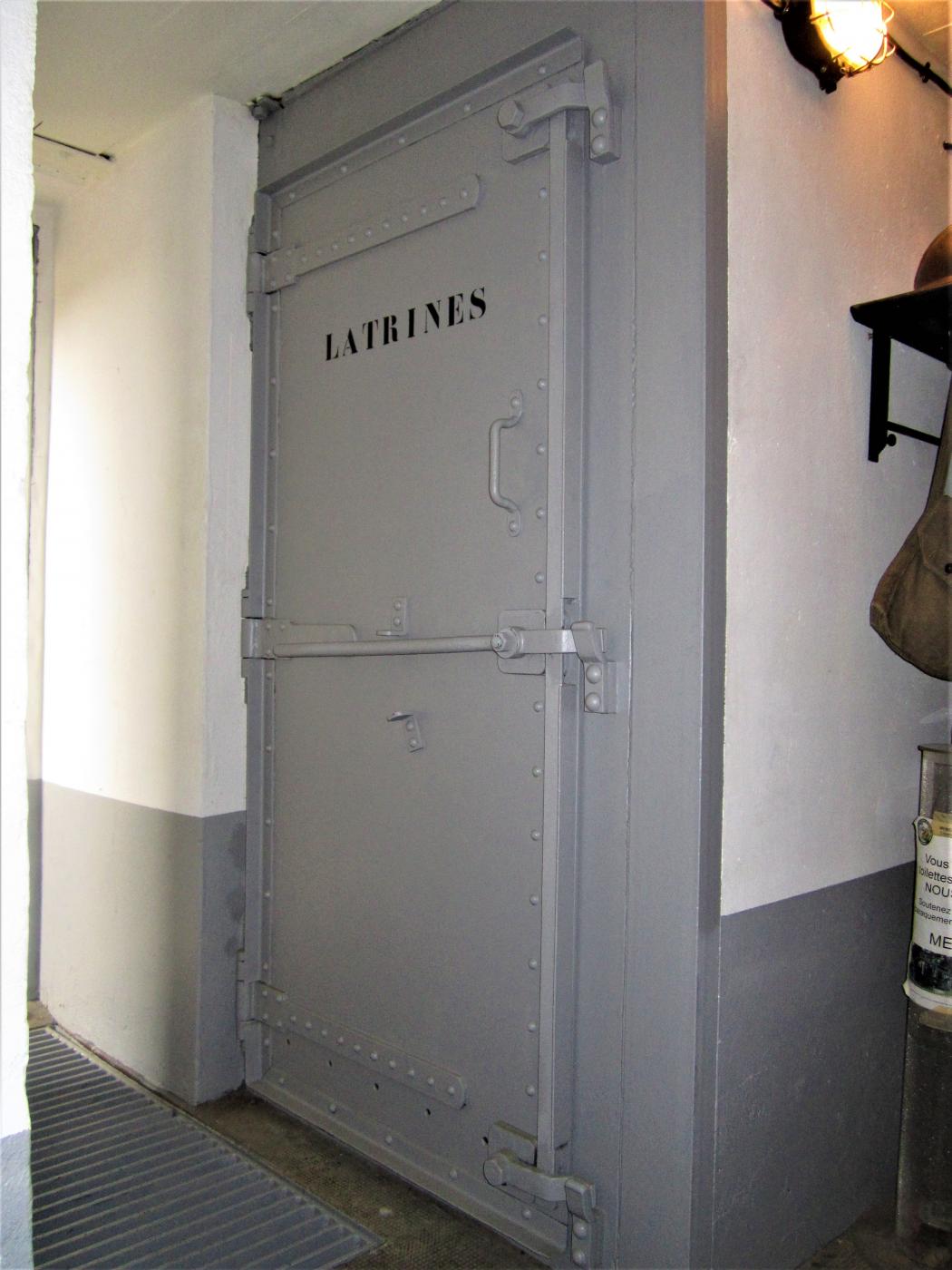 Ligne Maginot - 86 - ASCHENBACH - (Casemate d'infanterie - double) - Porte étanche des latrines
