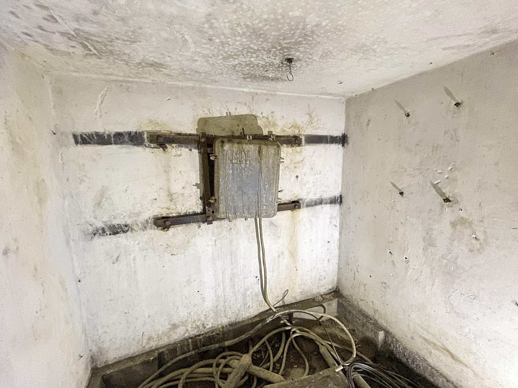 Ligne Maginot - B1 - (Chambre de coupure) - Le local téléphonique et le répartiteur modernisé