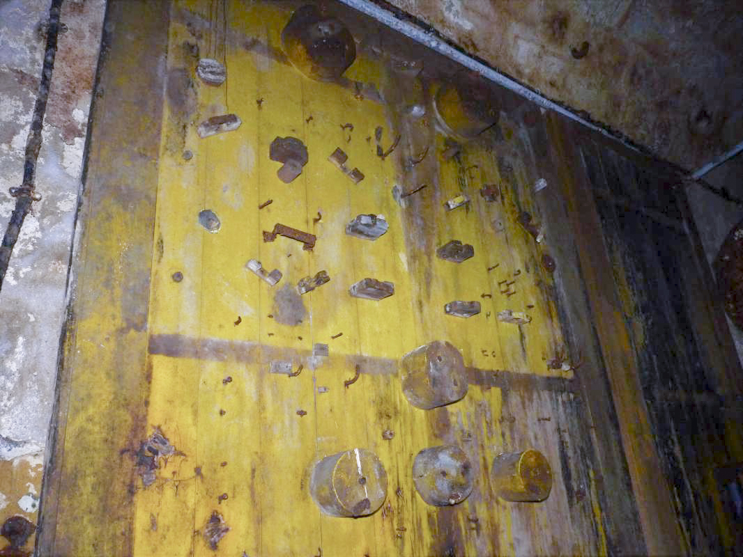 Ligne Maginot - BOVENBERG - A27 - (Ouvrage d'infanterie) - Panneau d'outillage dans la salle des machines