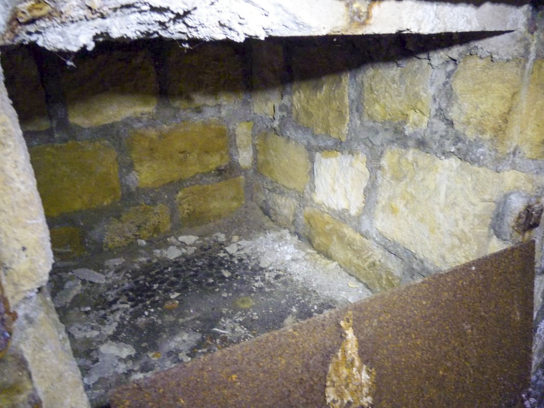 Ligne Maginot - BOVENBERG - A27 - (Ouvrage d'infanterie) - Reste de la station de pompage dans l'egout