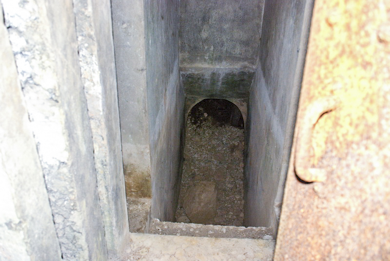 Ligne Maginot - FERME DE HEILIGENBRONN - (153° RIF - 59° RAMF) - (PC de Sous-Secteur) - Accès à un abri souterrain non terminé