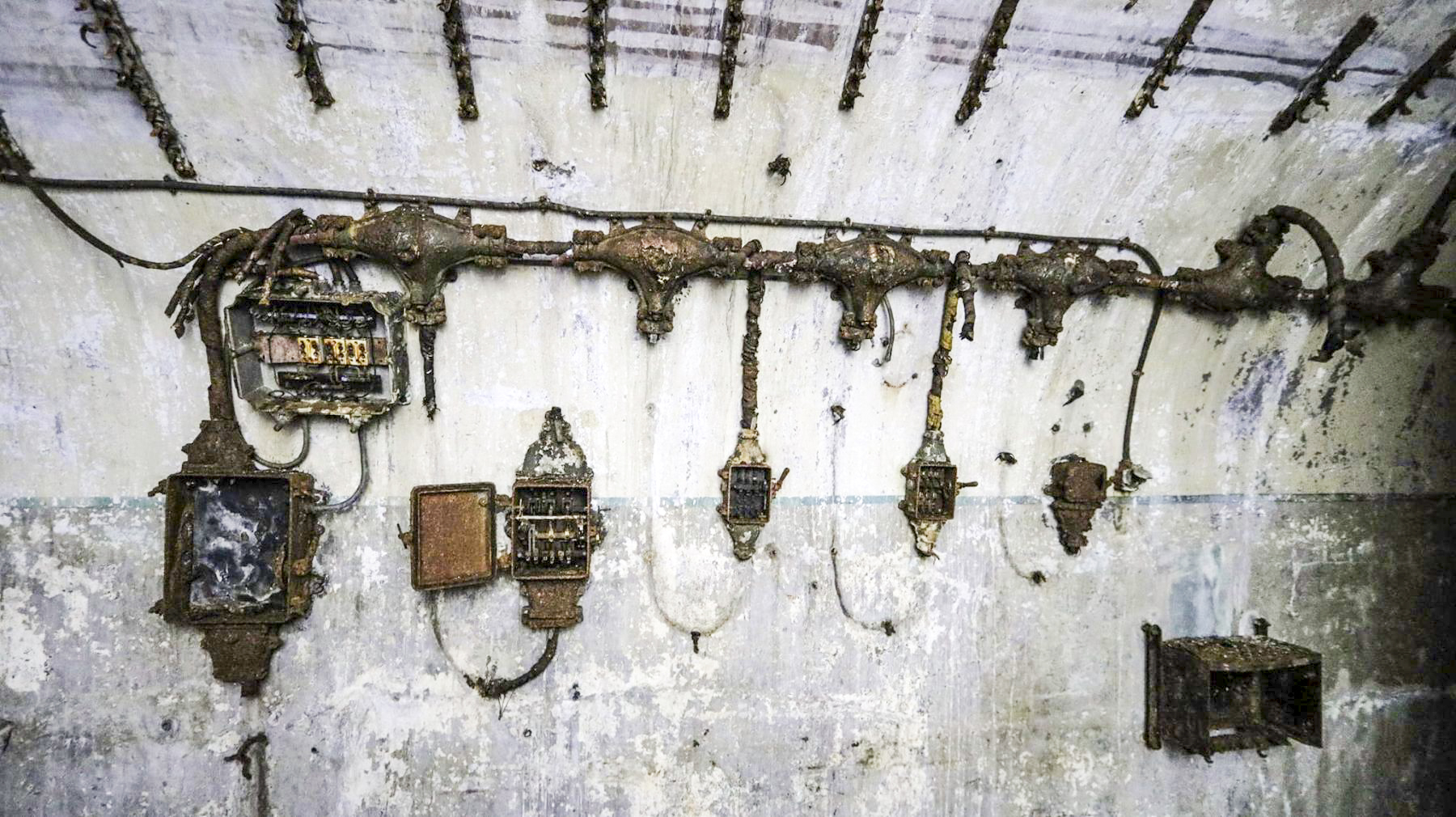 Ligne Maginot - FROHMUHL (PC DU QUARTIER KAPELLENHOF - II/153° RIF) - (Abri) - Usine électrique
Départs électriques