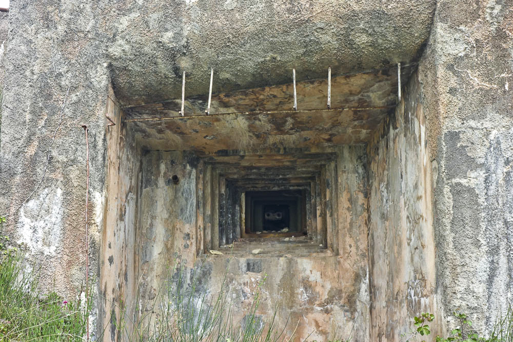 Ligne Maginot - SAINT ROCH (SHR) - (Ouvrage d'artillerie) - Bloc 4
L'un des créneaux pour JM vu de l'extérieur