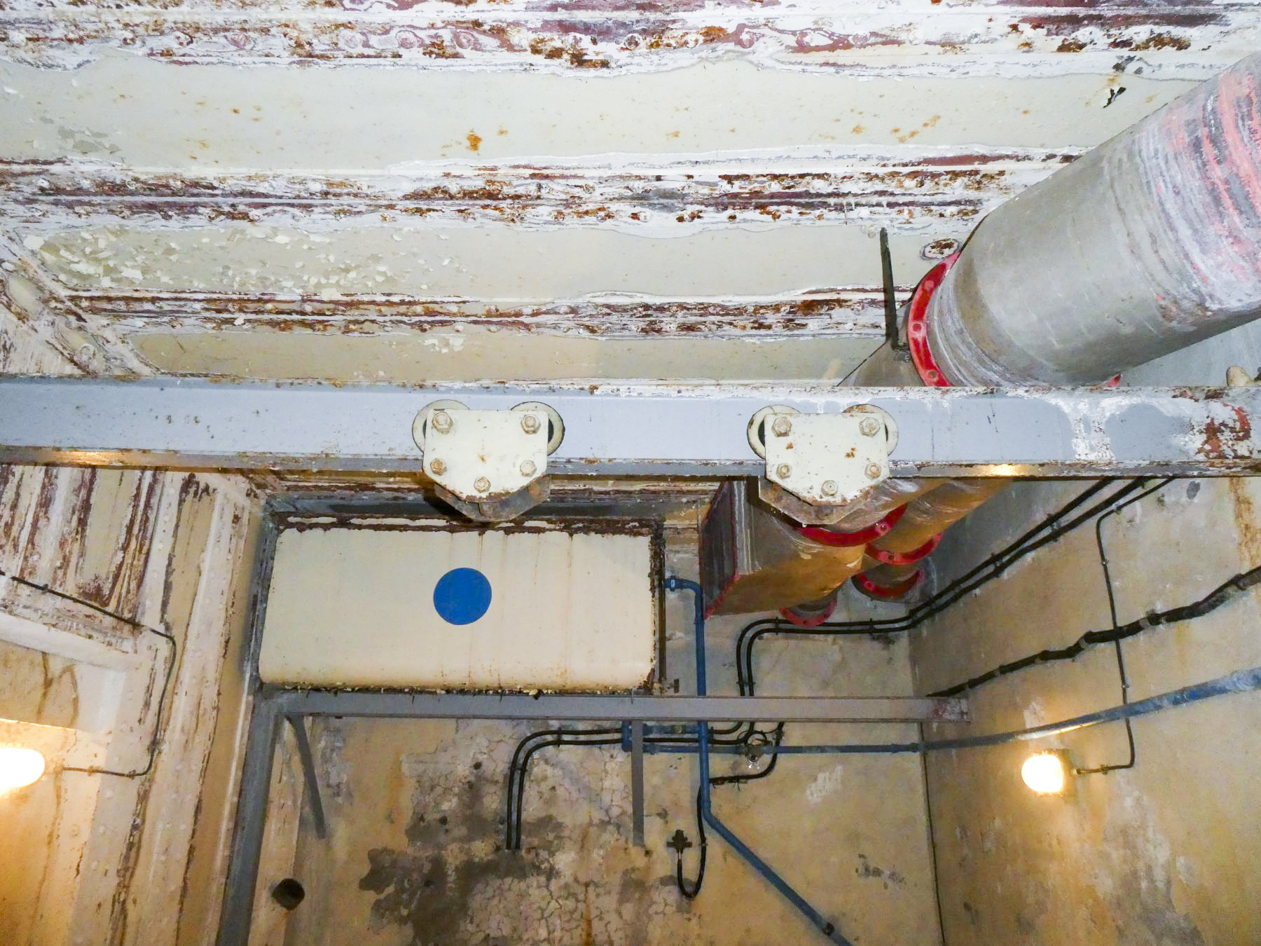 Ligne Maginot - SAINT ROCH (SHR) - (Ouvrage d'artillerie) - Bloc 4
Chambre de tir du 75/29
Poutre pour déplacer la pièce