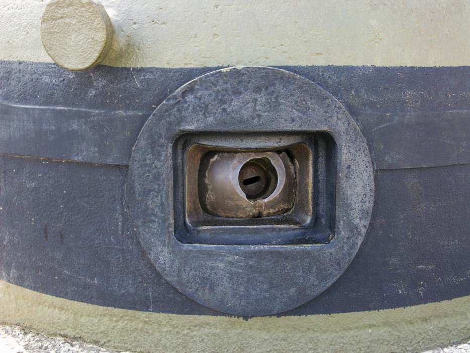 Ligne Maginot - 86 - ASCHENBACH - (Casemate d'infanterie - double) - Rotule d'embrasure avec épiscope en place