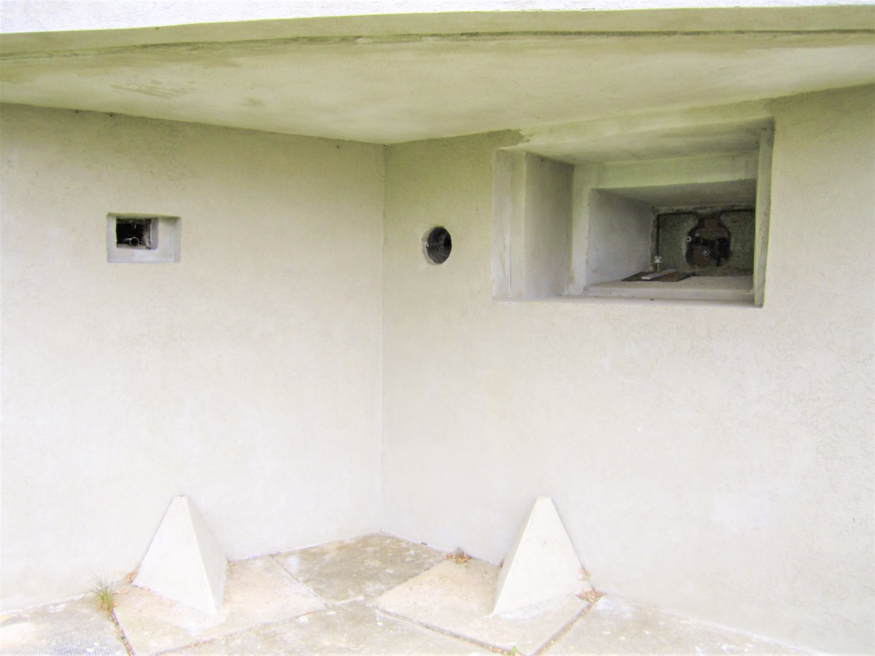 Ligne Maginot - 86 - ASCHENBACH - (Casemate d'infanterie - double) - Créneau mitrailleuse Nord-Est et créneau FM