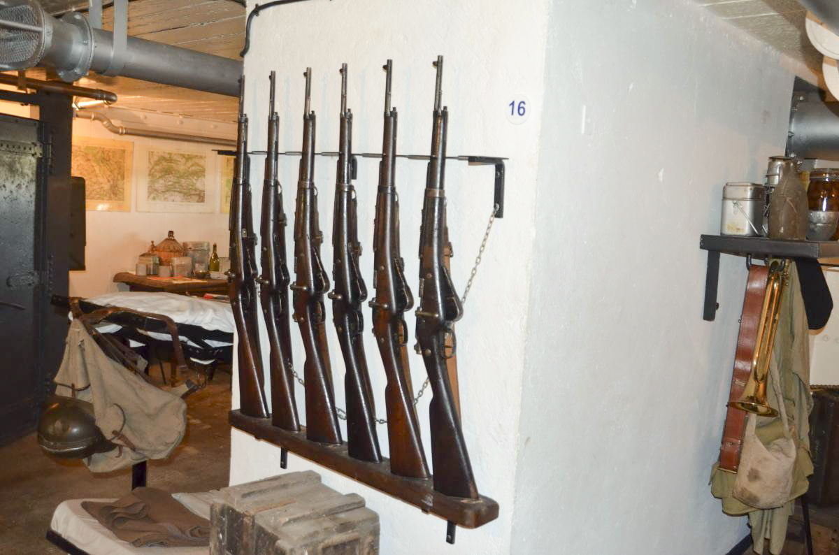 Ligne Maginot - 86 - ASCHENBACH - (Casemate d'infanterie - double) - Râtelier à fusils