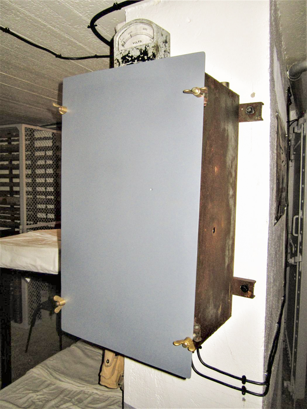 Ligne Maginot - 86 - ASCHENBACH - (Casemate d'infanterie - double) - Coffret électrique du projecteur