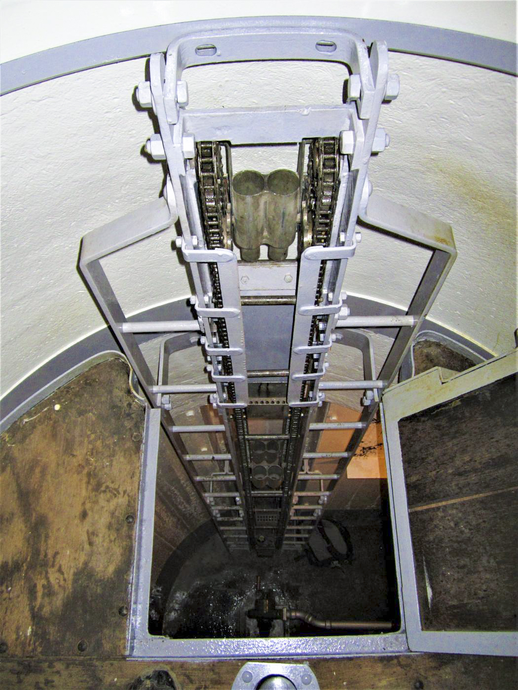 Ligne Maginot - 86 - ASCHENBACH - (Casemate d'infanterie - double) - Partie supérieur de la noria dans la cloche GFM