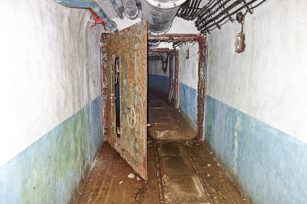 Ligne Maginot - LAVOIR - (Ouvrage d'artillerie) - Entrée des Hommes
Sas étanche vers les galeries de l'ouvrage