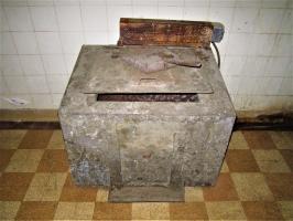 Ligne Maginot - SAINT GOBAIN - (Ouvrage d'infanterie) - La cuisine
Conteneur à charbon journalier de l'ancienne cuisinière