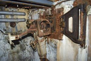 Ligne Maginot - SIMSERHOF - (Ouvrage d'artillerie) - Bloc 3
Créneau JM et canon 37