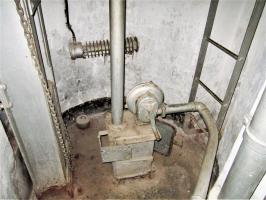 Ligne Maginot - SAINT GOBAIN - (Ouvrage d'infanterie) - Bloc 3
Ventilateur et récupérateur des douilles de la cloche GFM/J2