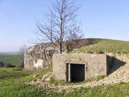 Ligne Maginot - SEELBERG OUEST - (Casemate d'infanterie) - Niche destinée au stockage des mines et barbelés prévus pour refermer l'accès cheminant dans le réseau de barbelés antipersonnel entourant la casemate