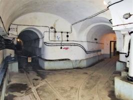 Ligne Maginot - FOUR A CHAUX - FAC - (Ouvrage d'artillerie) - Galerie vers les blocs 3 et 4
A droite entrée du bloc 2
